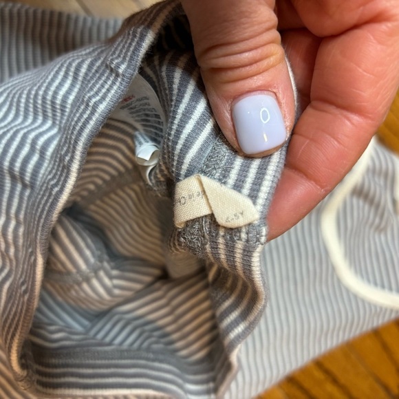 Quincy Mae Striped Ribbed Kids Tee & Legging Set - gray and white, size: 4-5T - Picture 4 of 5